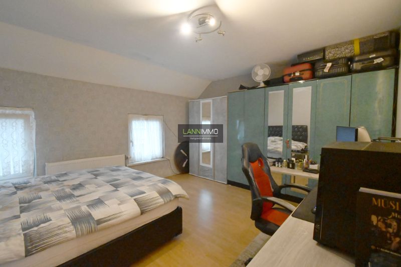 Centraal doch rustig gelegen, energiezuinige woning met maar liefst 4 slaapkamers! foto 23