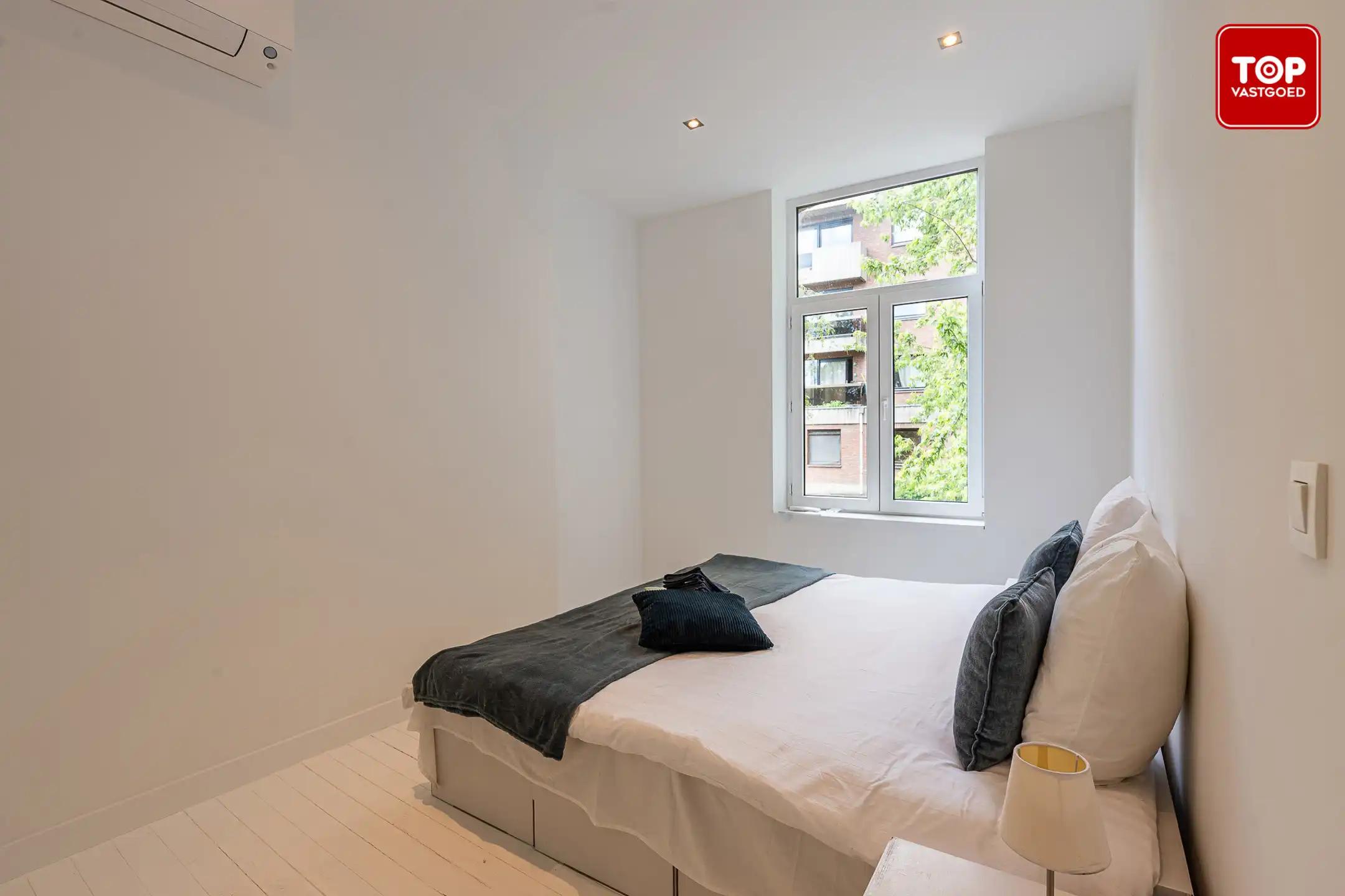 Totaal gerenoveerde woning met EPC B. foto 18