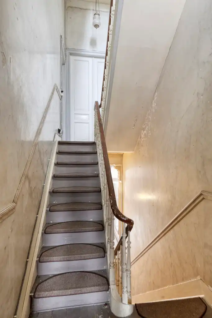 Te renoveren herenhuis met tuin nabij Sint-Guidoplein foto 11