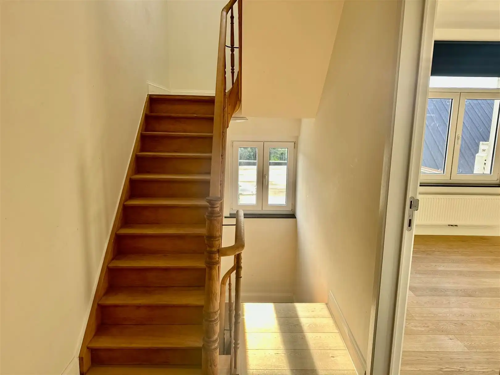 Gerenoveerde instapklare woning TE HUUR in Leupegem foto 3