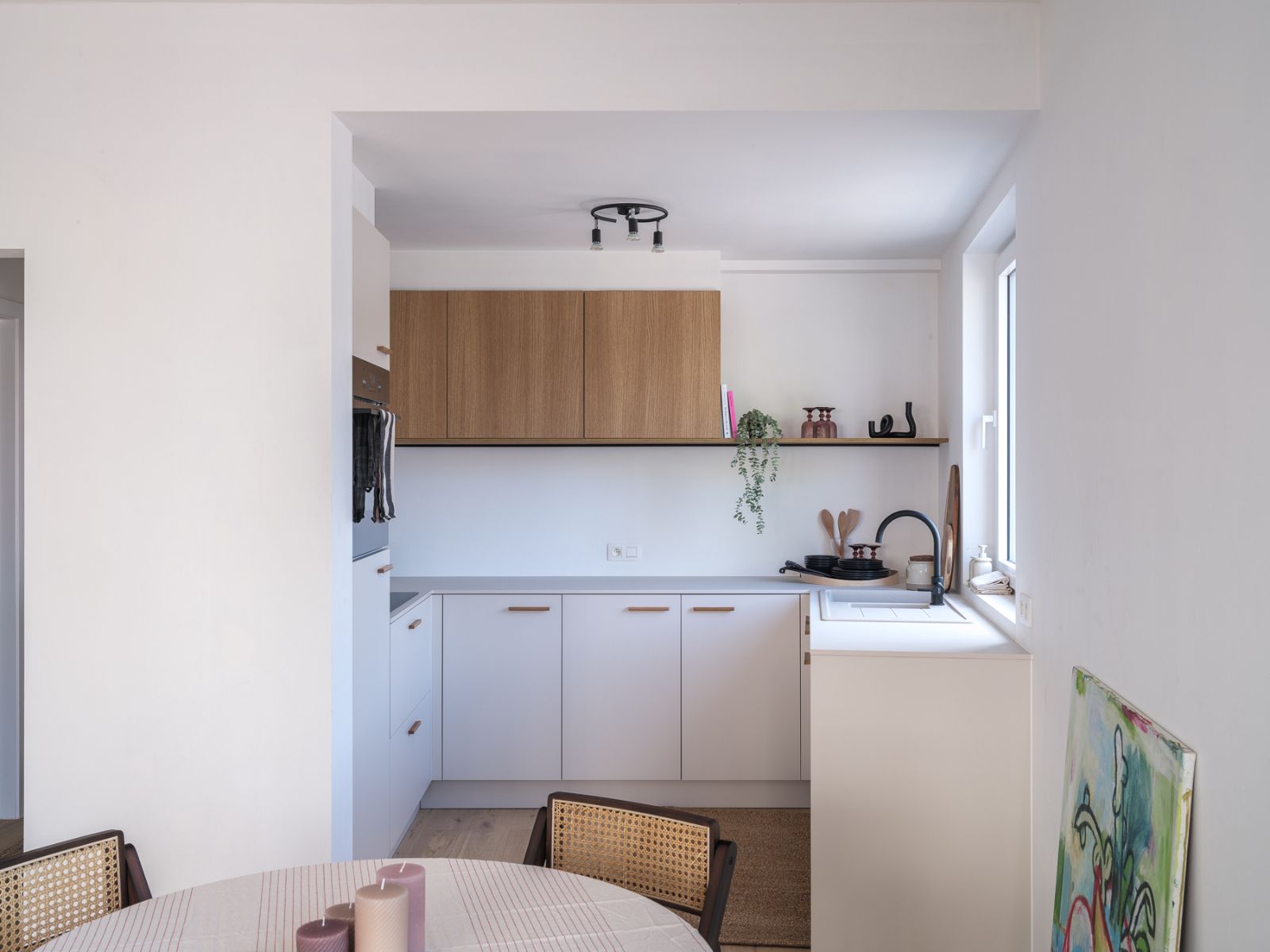 Gerenoveerd 2slpk-appartement hartje Kortrijk foto 10