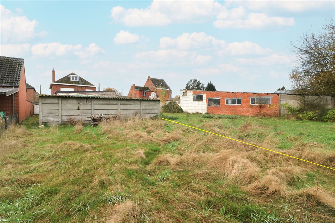 te renoveren handels- en woonhuis op 6 a 82 ca foto 6