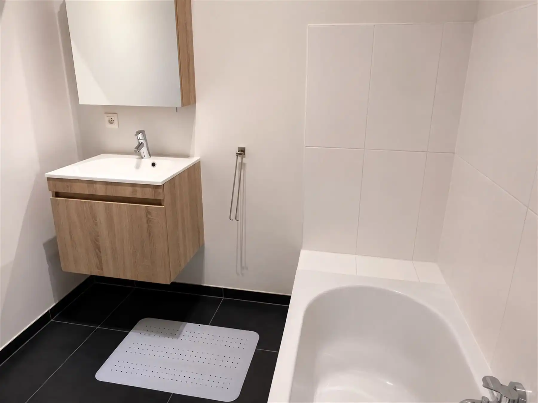 Comfortabel appartement met 2 slaapkamers nabij het station. foto 4