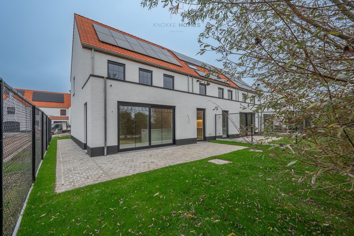 Energiezuinige nieuwbouw 3 gevelwoning met garage en tuintje. foto 10