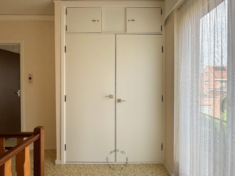 Halfopen bebouwing met 4 slaapkamers, dubbele garage en tuin foto 17