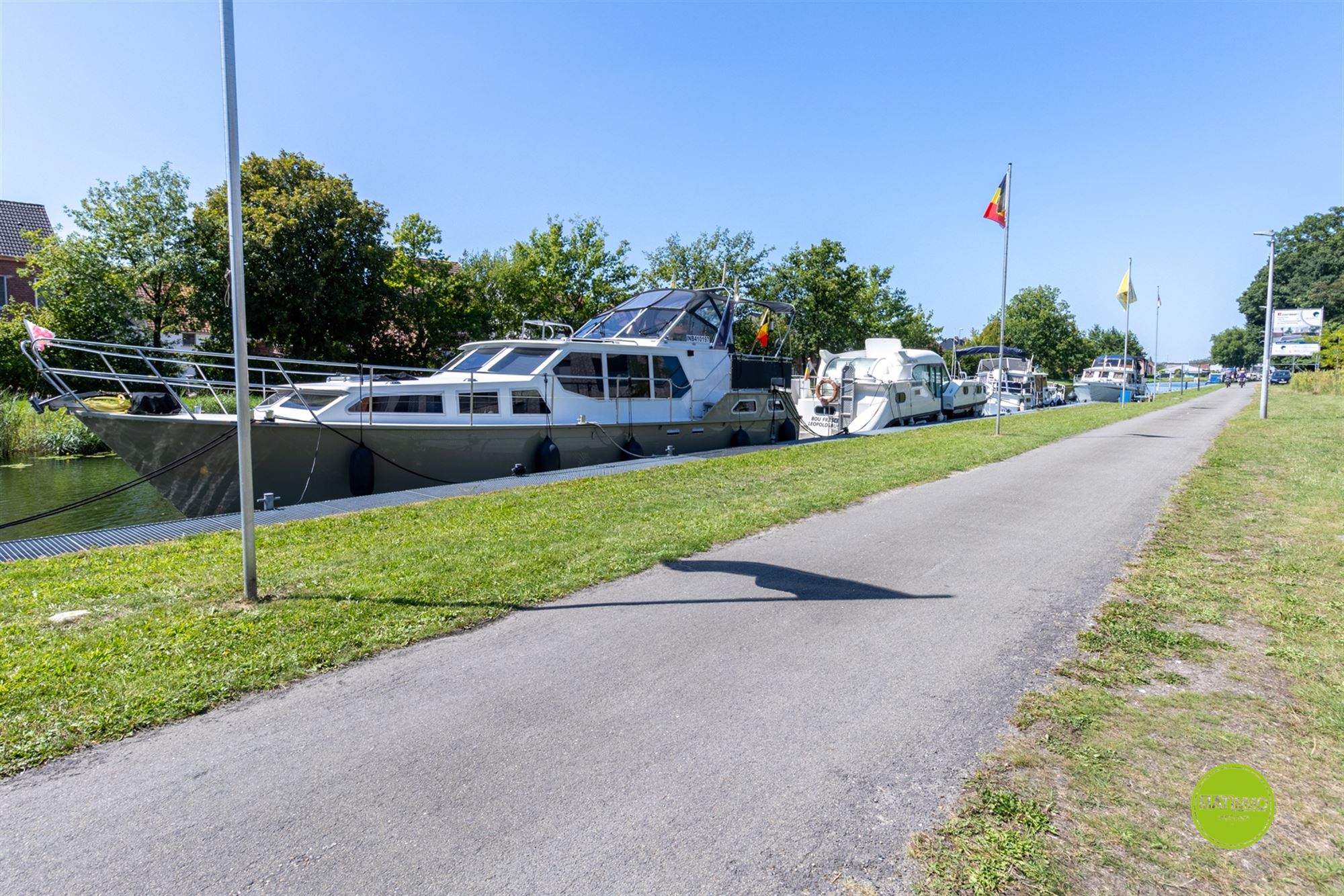 Ruim en energiezuinig appartement met zicht op het kanaal foto 18