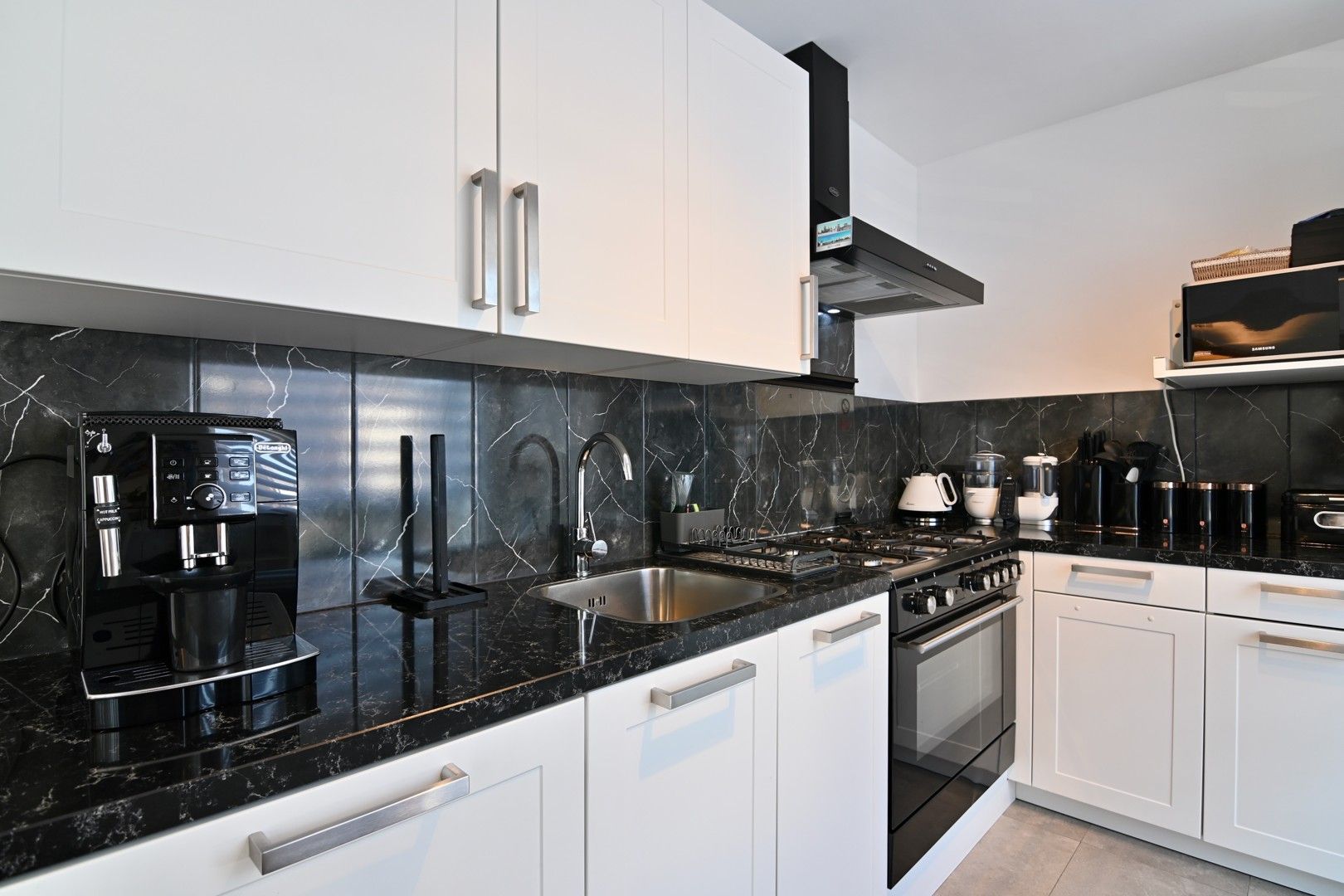 Instapklaar appartement met 2 slaapkamers in het centrum van Sint-Truiden (TOPLOCATIE) foto 5