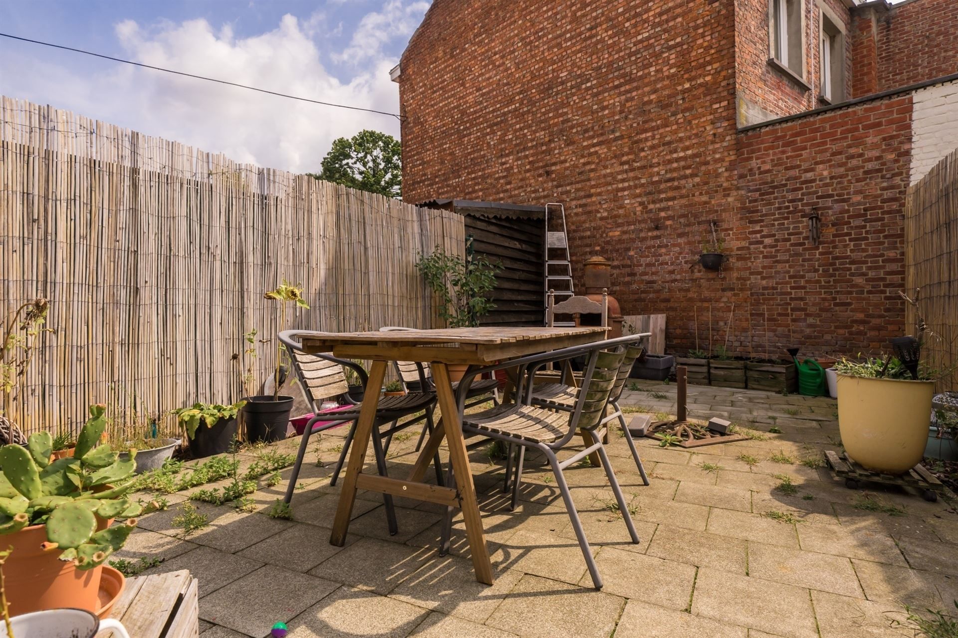 Gezinswoning met tuin in rustige straat! foto 14