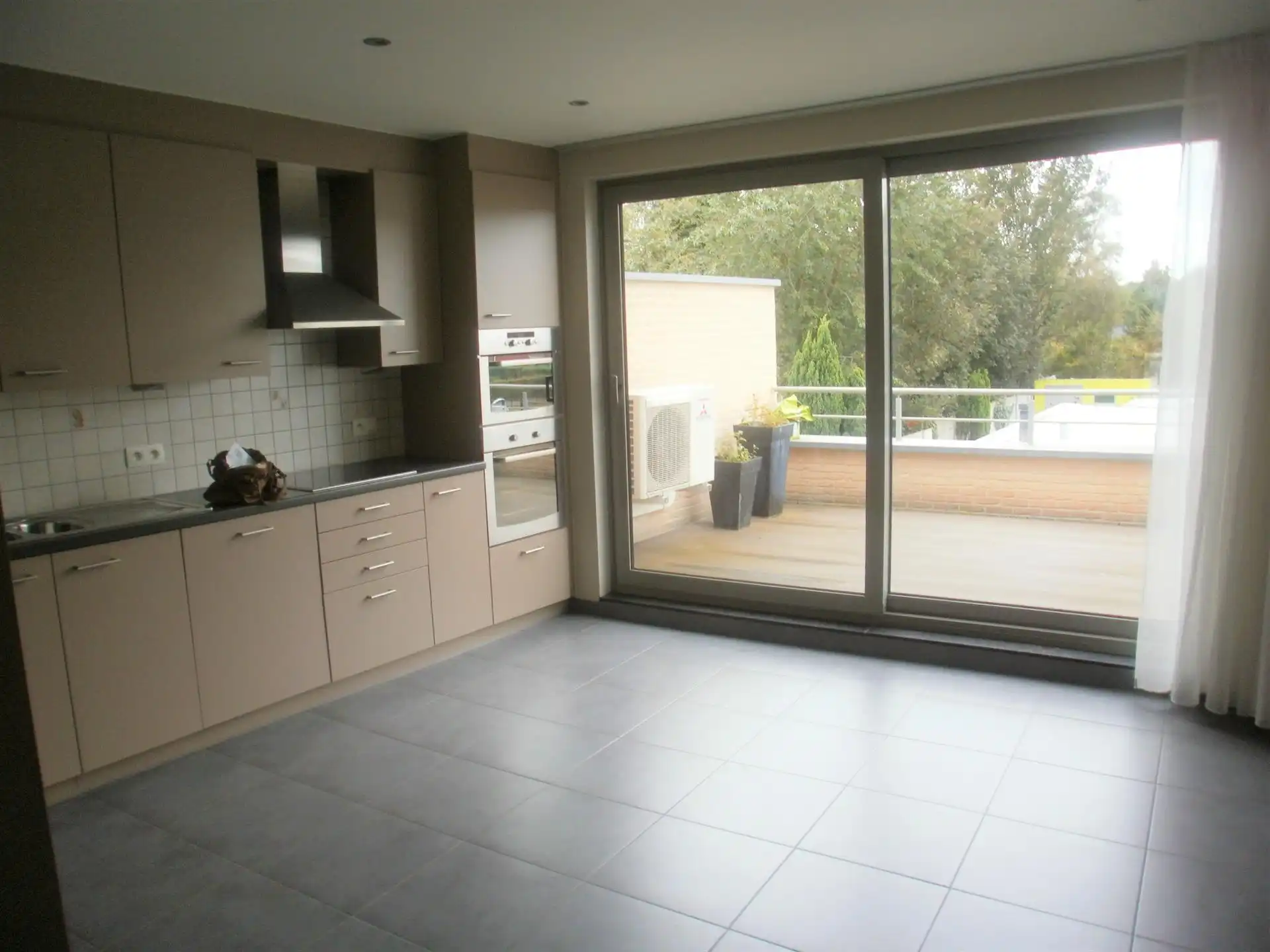 Ruim duplex appartement met terras foto 4