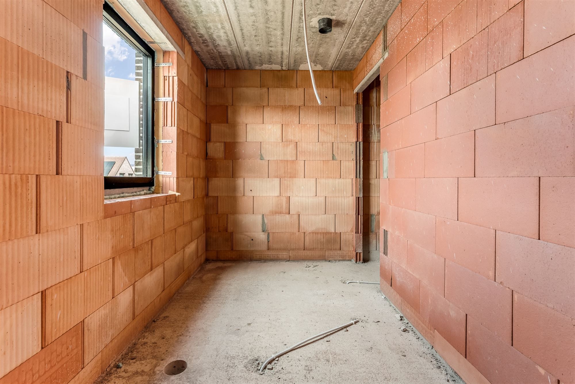 KNAPPE NIEUWBOUWWONING OP ZEER GOEDE LOCATIE TE HASSELT MET ZICHT OP DE ACHTERLIGGENDE WEIDES foto 11