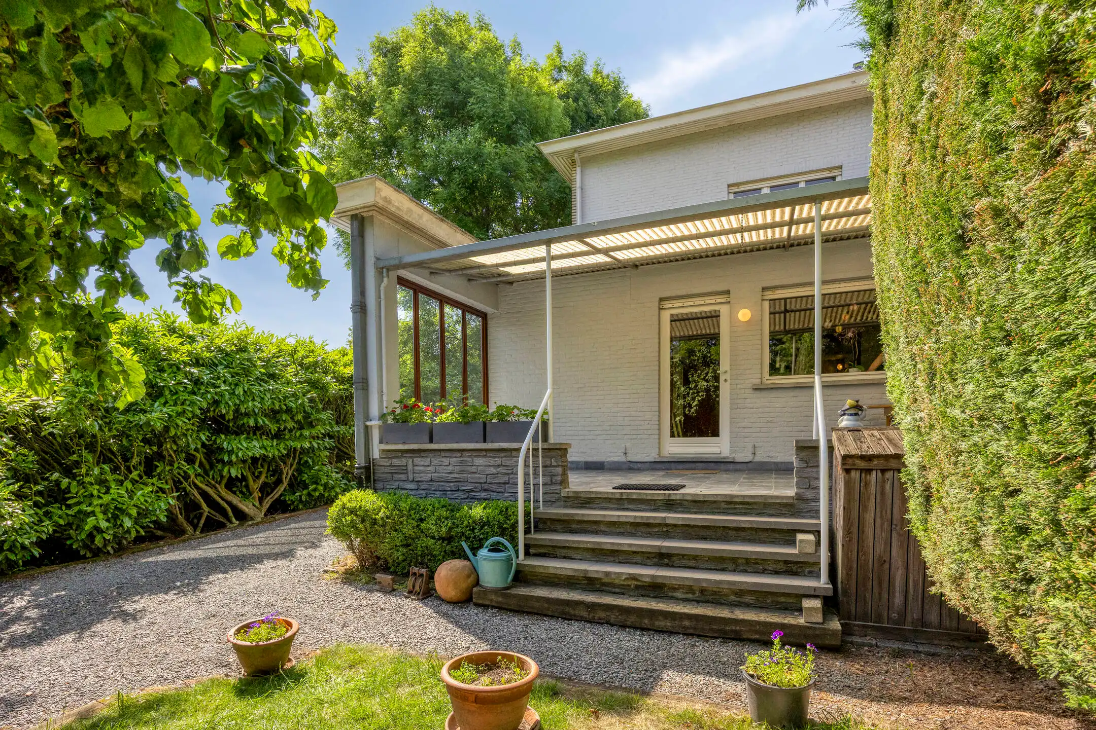 Halfopen woning met ruime garage en uitbreidingspotentieel foto 32