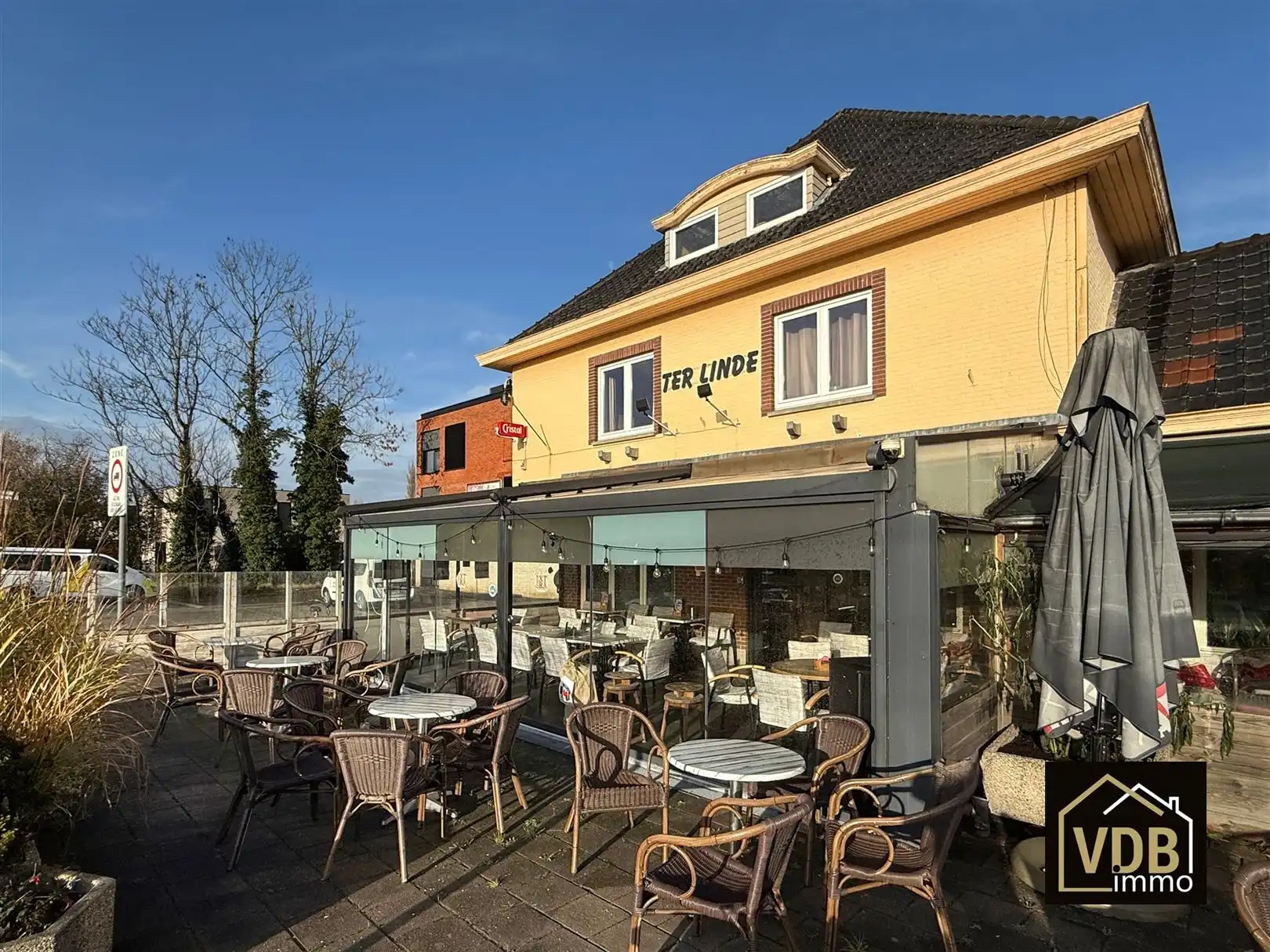 HANDELSHUIS MET WOONST foto 55