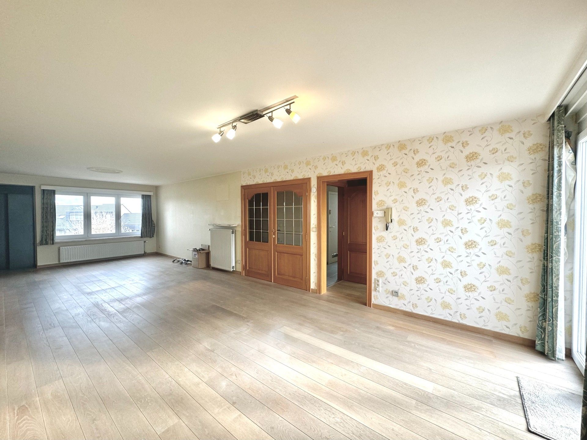 DUPLEX APPARTEMENT MET 3 SLPKS, TERRAS & GARAGE foto 2