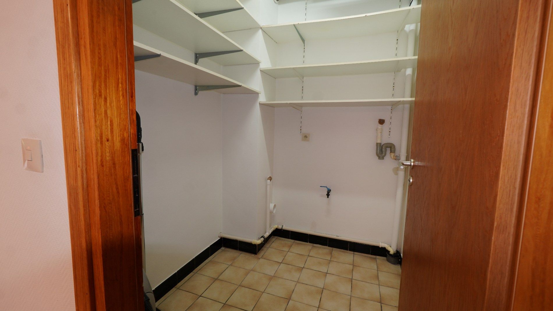 Gerenoveerd gelijkvloers appartement te Lokeren  foto 8