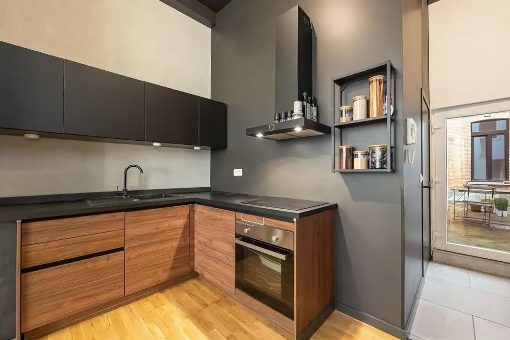 Recent gerenoveerd gelijkvloers met terrasje foto 5