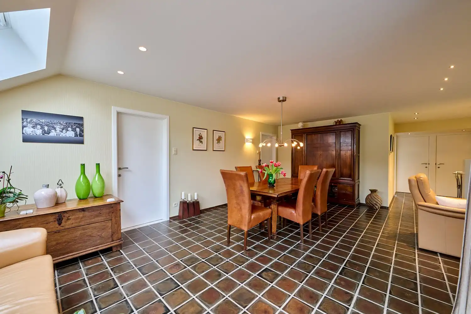 Knap verzorgde woning met 3/4 slaapkamers gelegen in een rustige woonomgeving foto 7