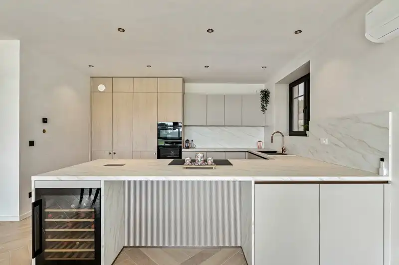 Volledig gerenoveerd landhuis gelegen op 34are foto 10