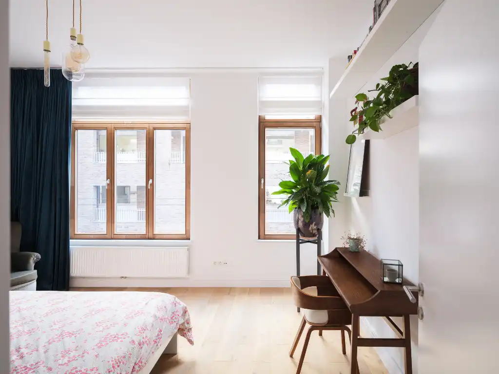 Karaktervolle gezinswoning met vier slaapkamers, twee badkamers en een mooi ingerichte buitenruimte foto 13