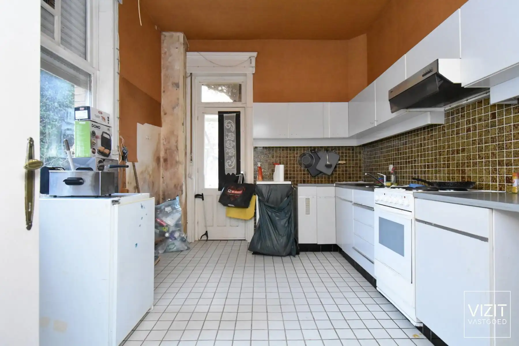 Te renoveren kasteelvilla met uitzonderlijk potentieel in Idegem foto 4