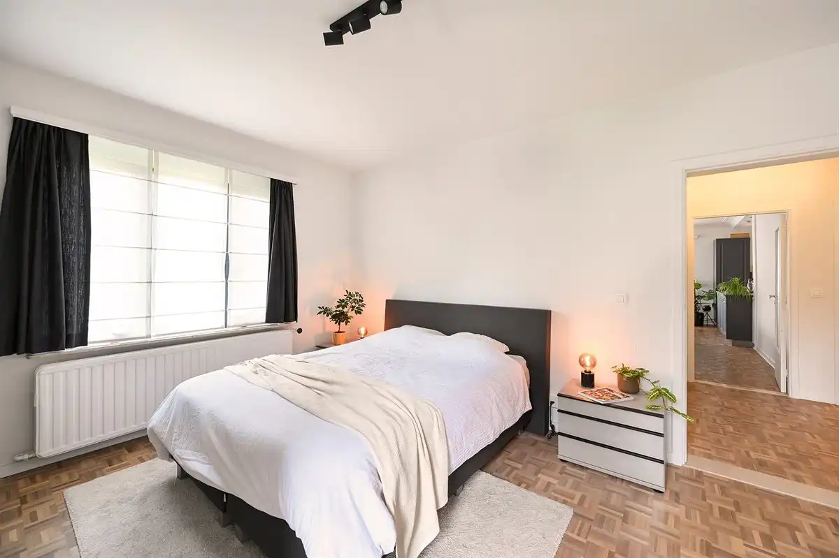 Mooi hoekappartement met garage foto 12
