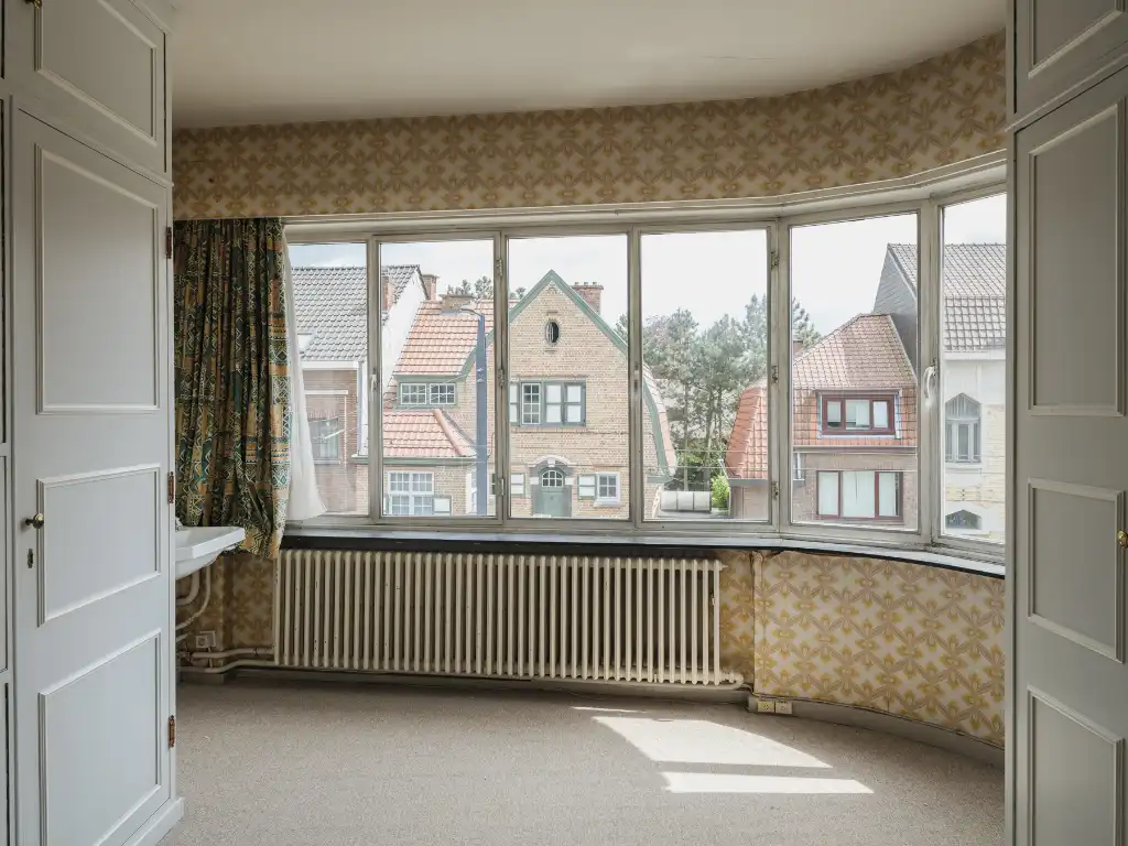 Omgeving Sint-Pieters station - Imposante half vrijstaande villa met parktuin, in nieuwe zakelijkheid naar een ontwerp van architect&nbsp;Geo&nbsp;Bontinck (1935). foto 16