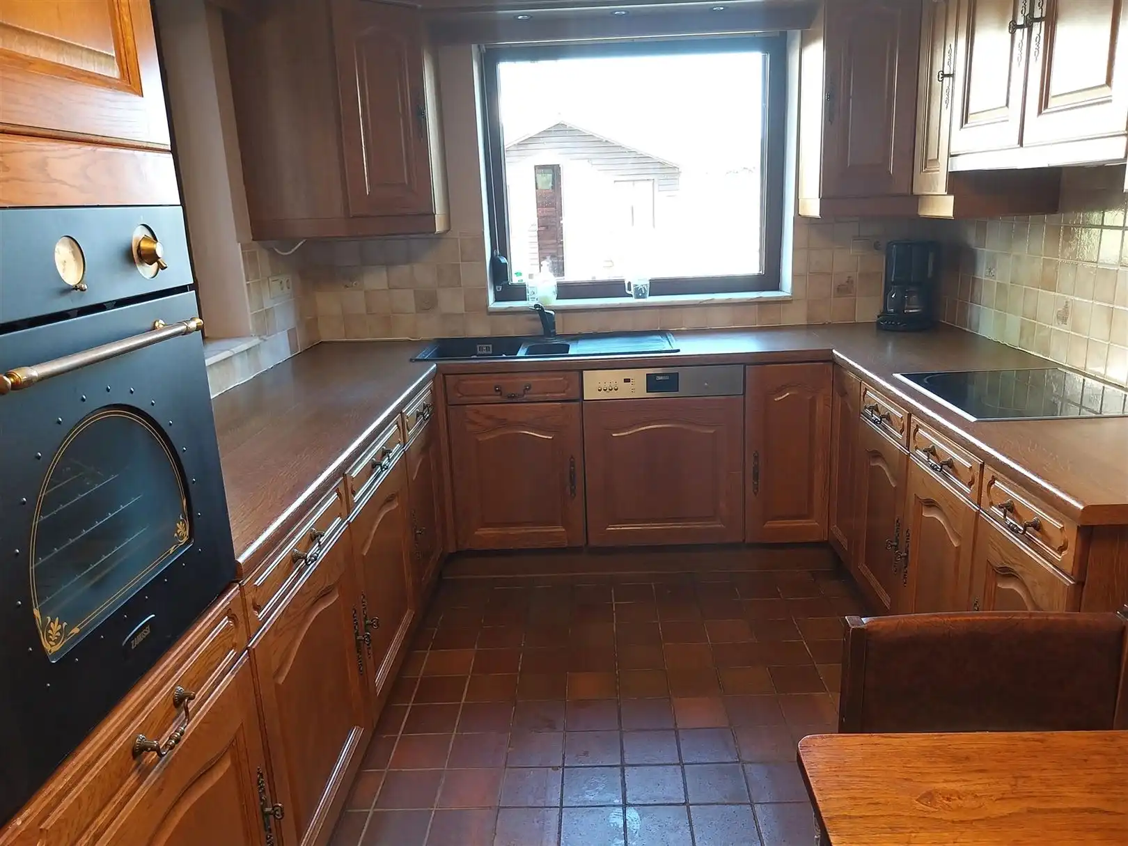 TE HUUR: Gesloten bebouwing met 3 slaapkamers in Aarschot! foto 7