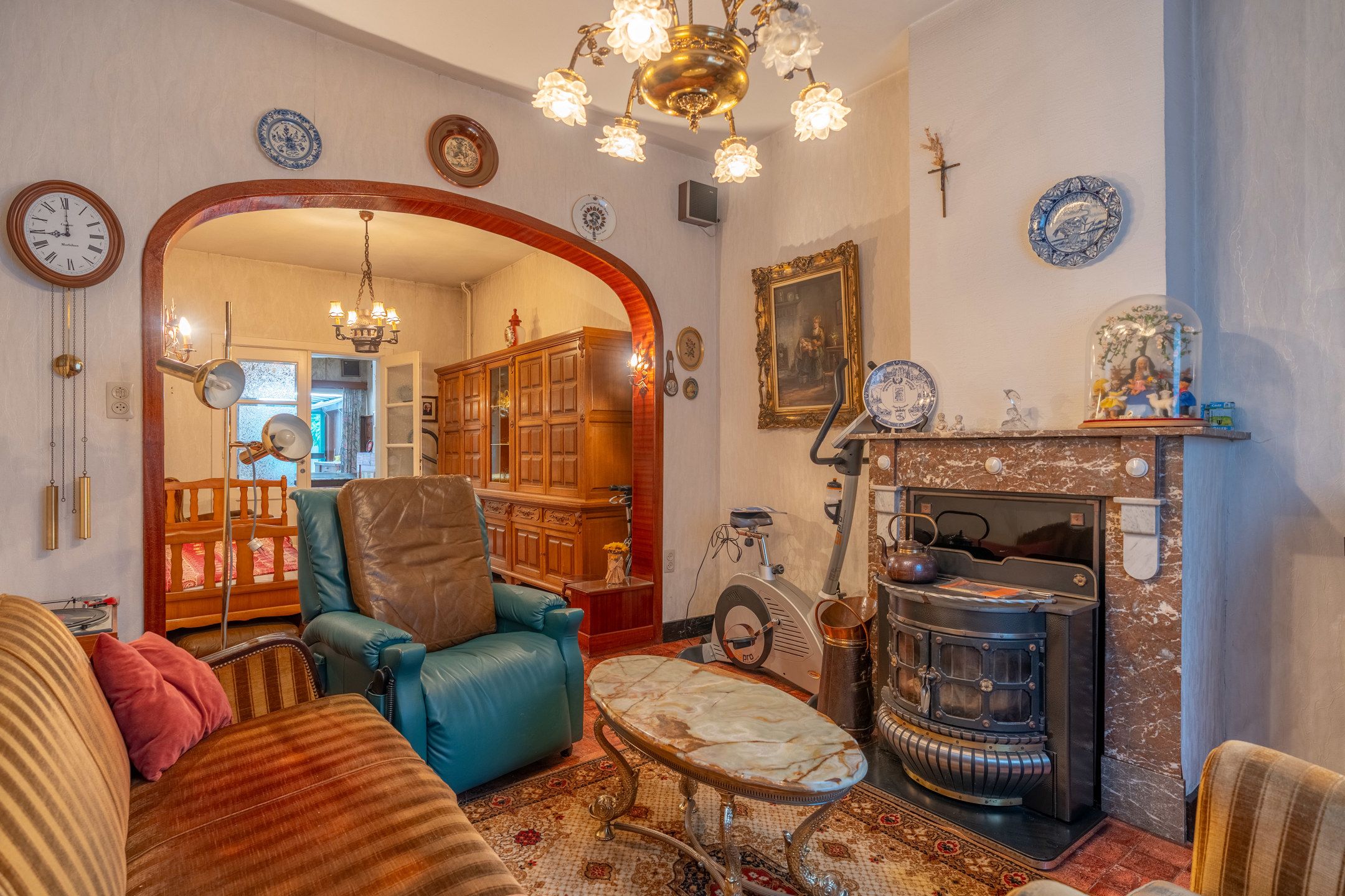 Te renoveren woning met 4-5 slpk's en tuin te Turnhout. foto 3