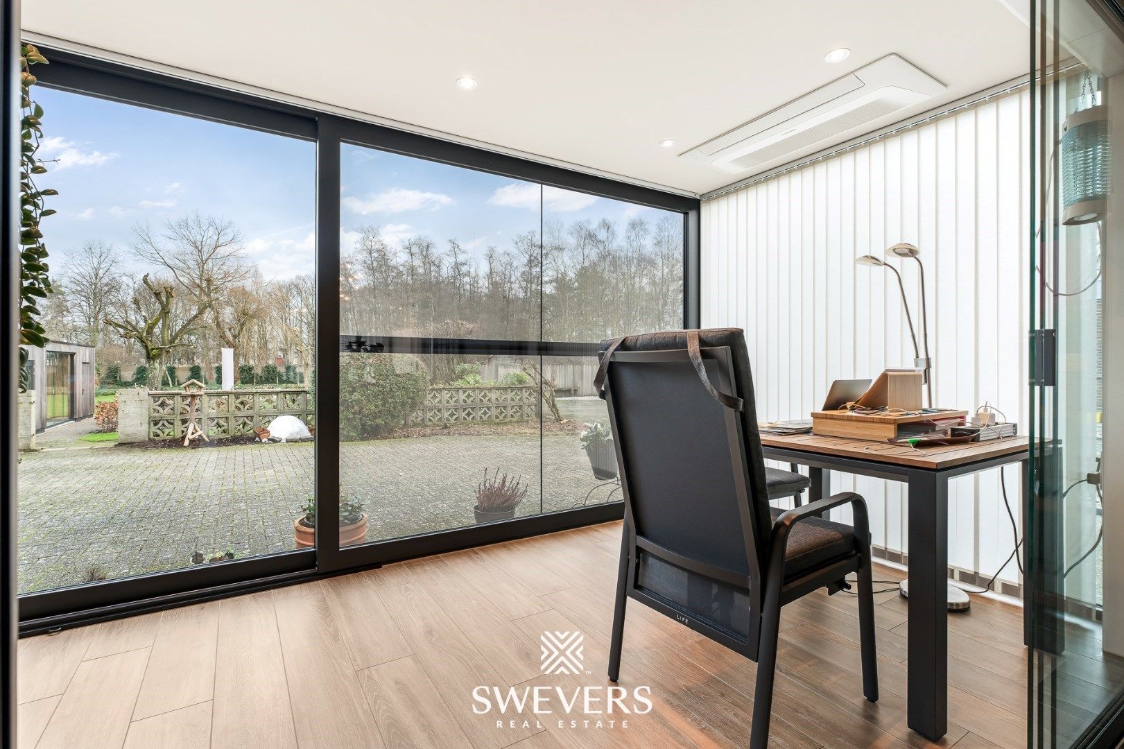Instapklare, ruime en zeer verzorgde woning met 4 slaapkamers gelegen op een rustig perceel van 13a 66ca foto 7