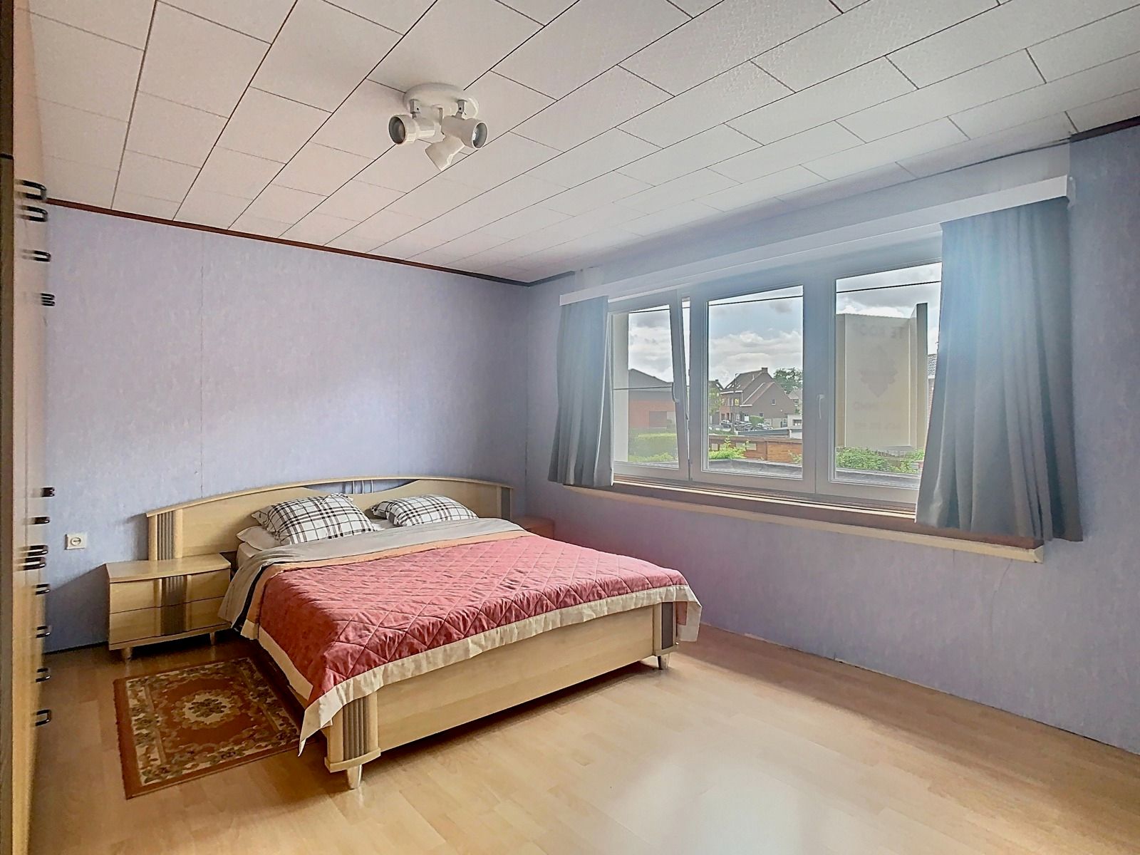 Instapklare alleenstaande woning met 3 SLPK, tuin én garage! foto 11