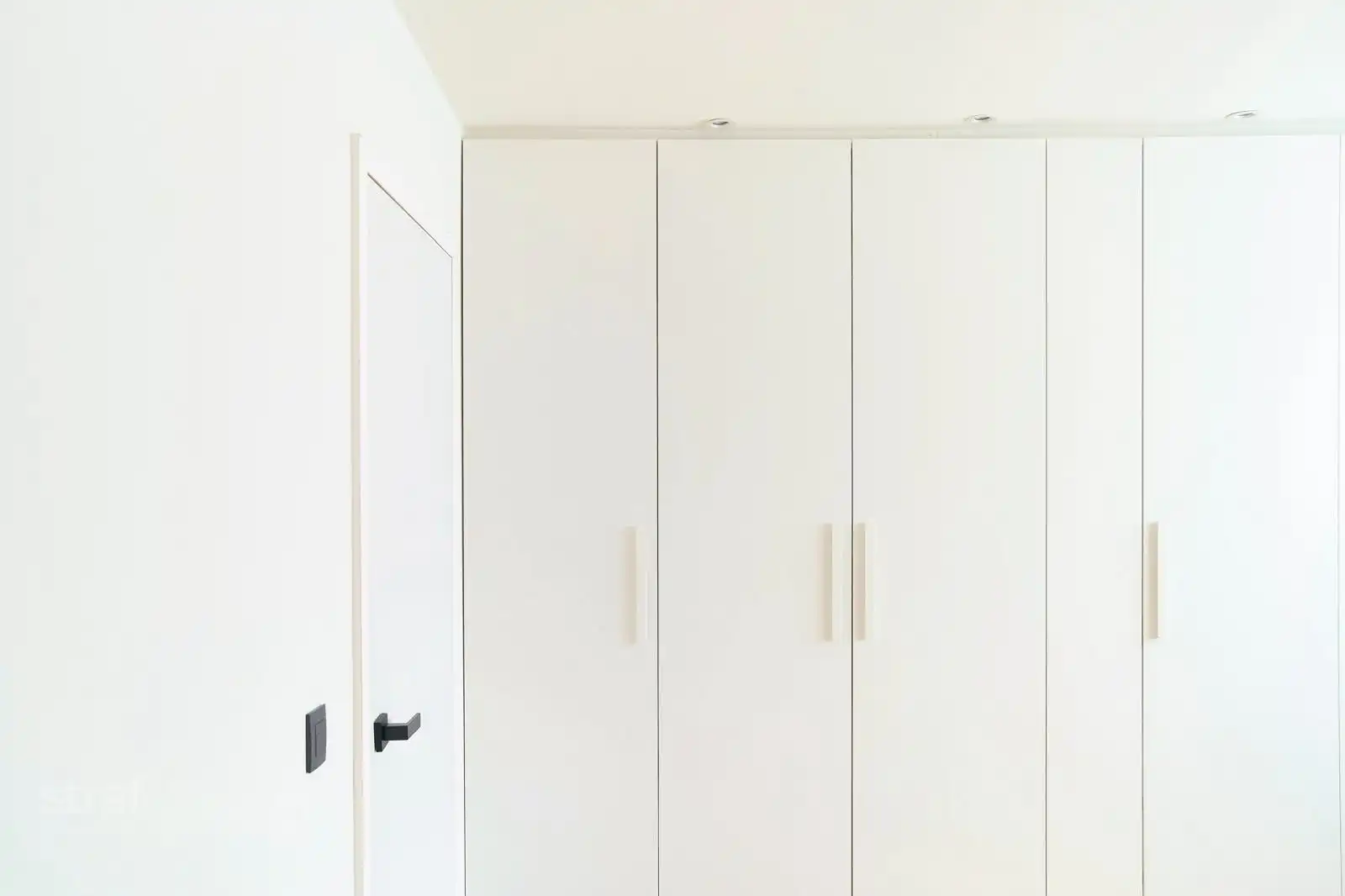 Bijna-nieuwbouwwoning met 4 slpks in hartje Zwijndrecht foto 14