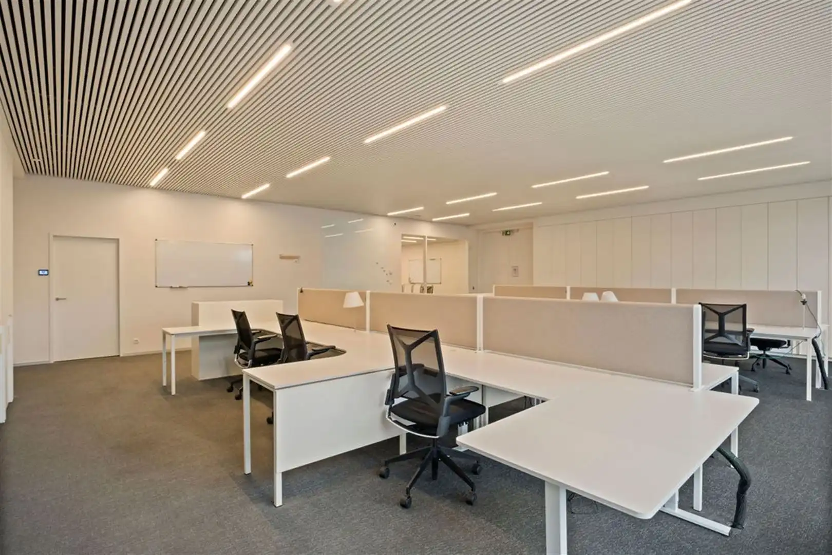 Magazijn met kantoren zichtlocatie E17 foto 15