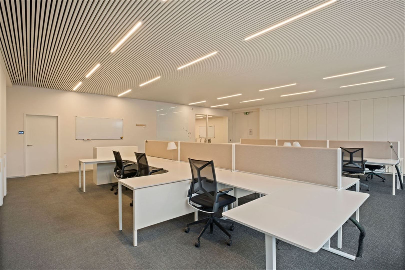 Magazijn met kantoren zichtlocatie E17 foto 15