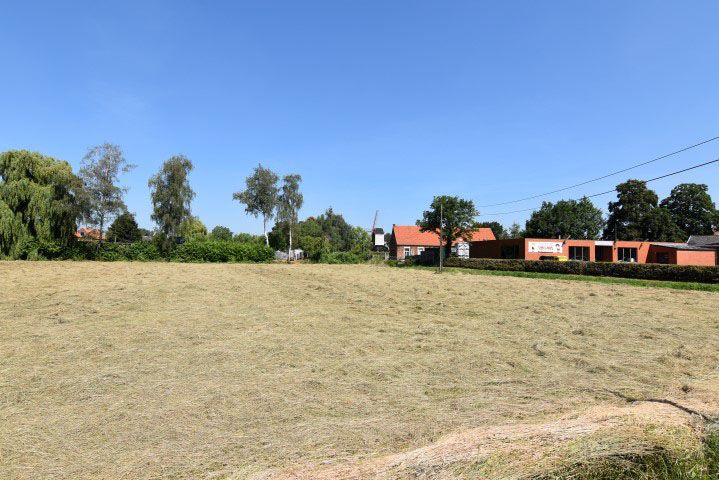 Grote bouwgrond OB foto {{pictureIndex}}