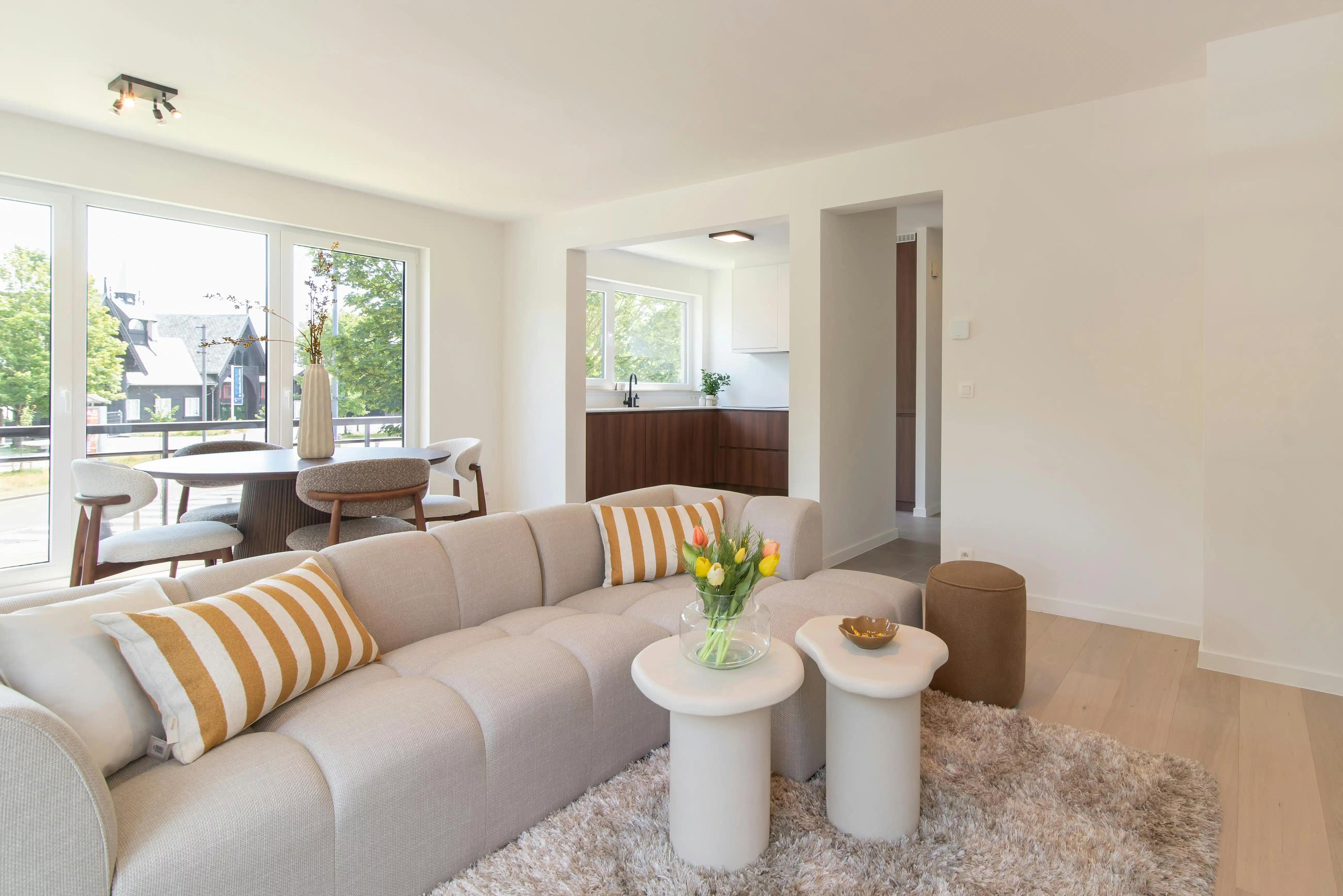 Schitterend gerenoveerd appartement met een prachtig open zicht foto 12