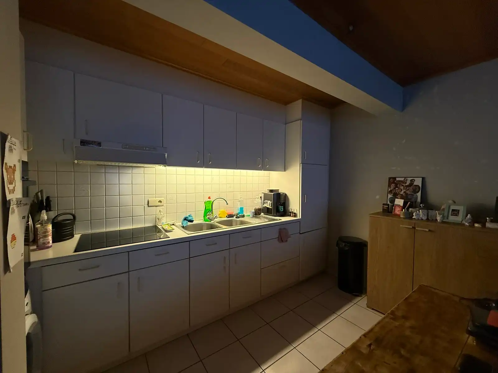 Gelijkvloers tweeslaapkamerappartement met staanplaats foto 2