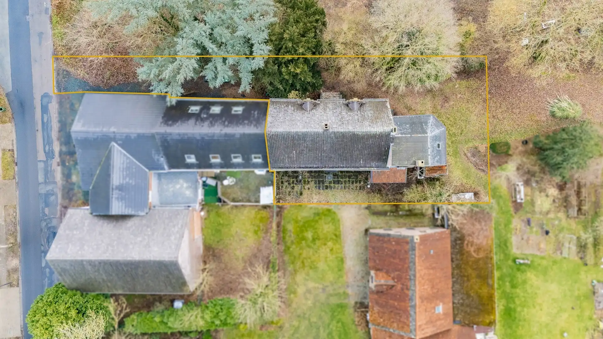 Uniek renovatieproject met authentieke ziel en ruime woonoppervlakte foto 19