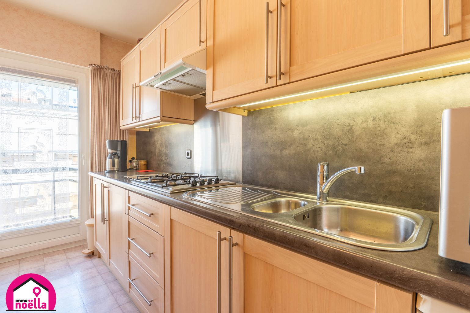 TE KOOP RUIM APPARTEMENT MET 2 SLAAPKAMERS TE WESTENDE foto 2