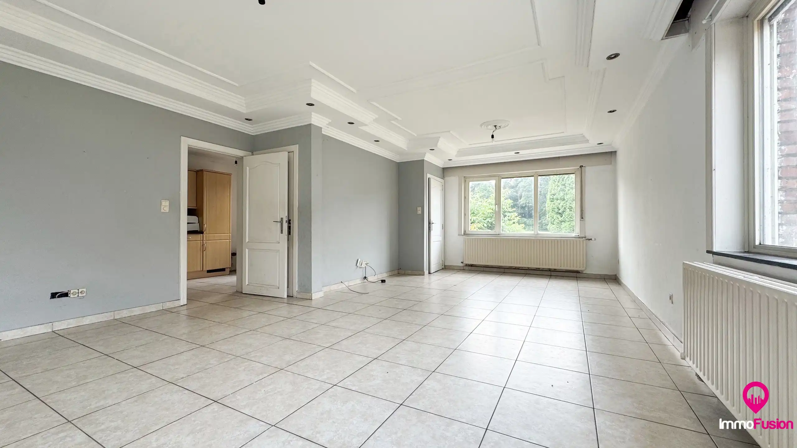 Te renoveren woning op groot perceel te Heusden-Zolder! foto 5