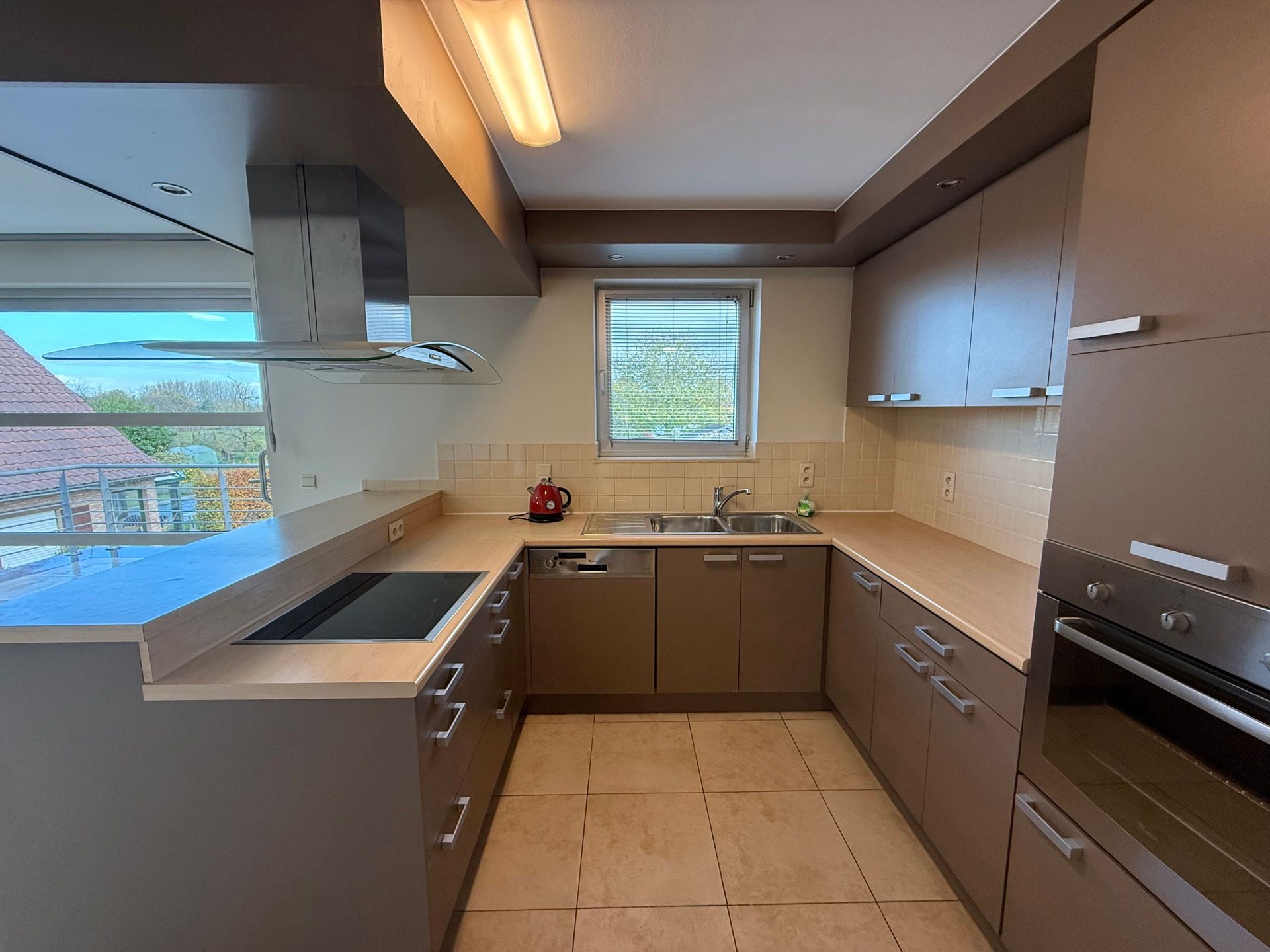 SERSKAMP - Ruim, recent appartement zicht op groen. foto 6