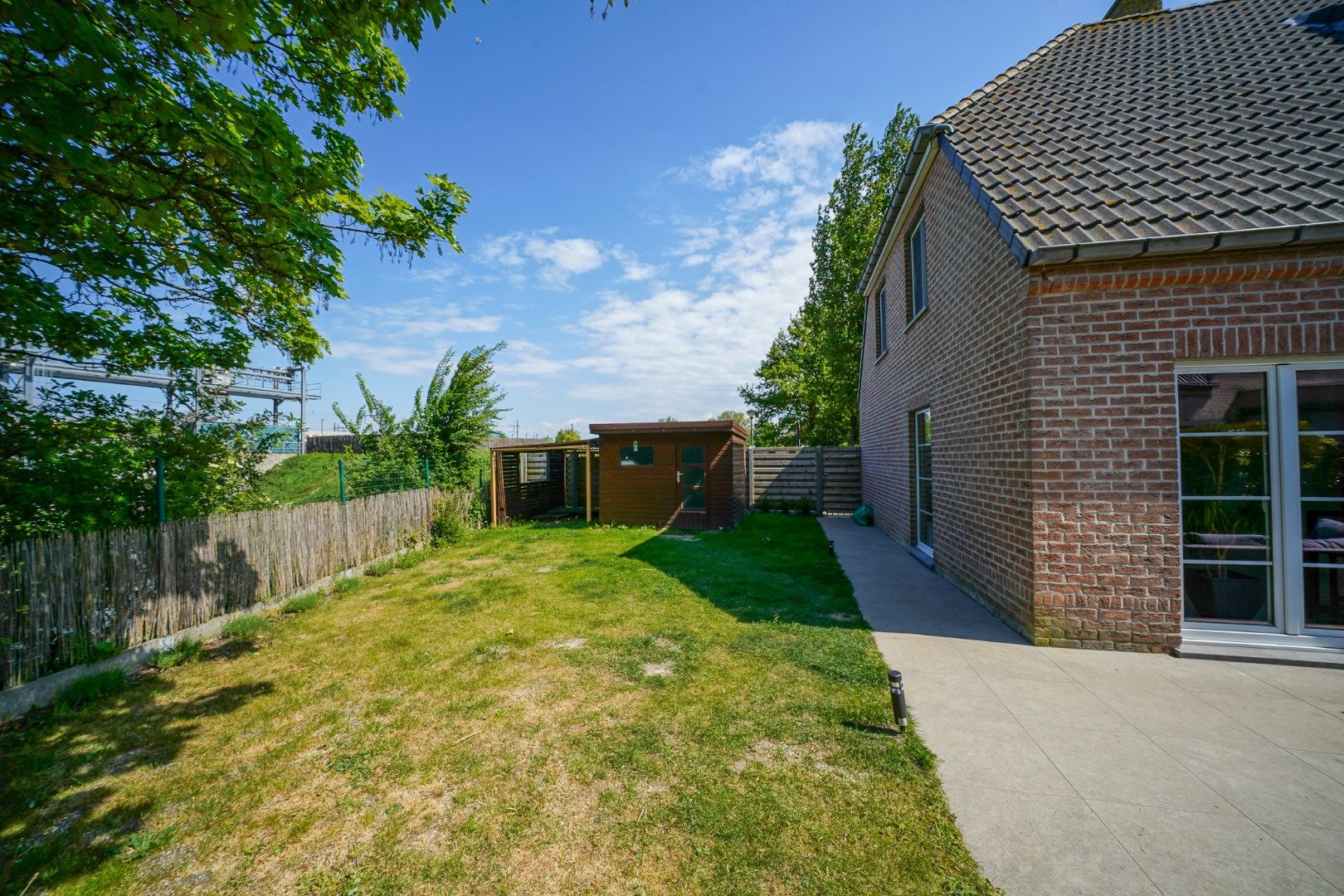 Instapklare halfopen bebouwing met 3 slaapkamers in Oostende foto 18