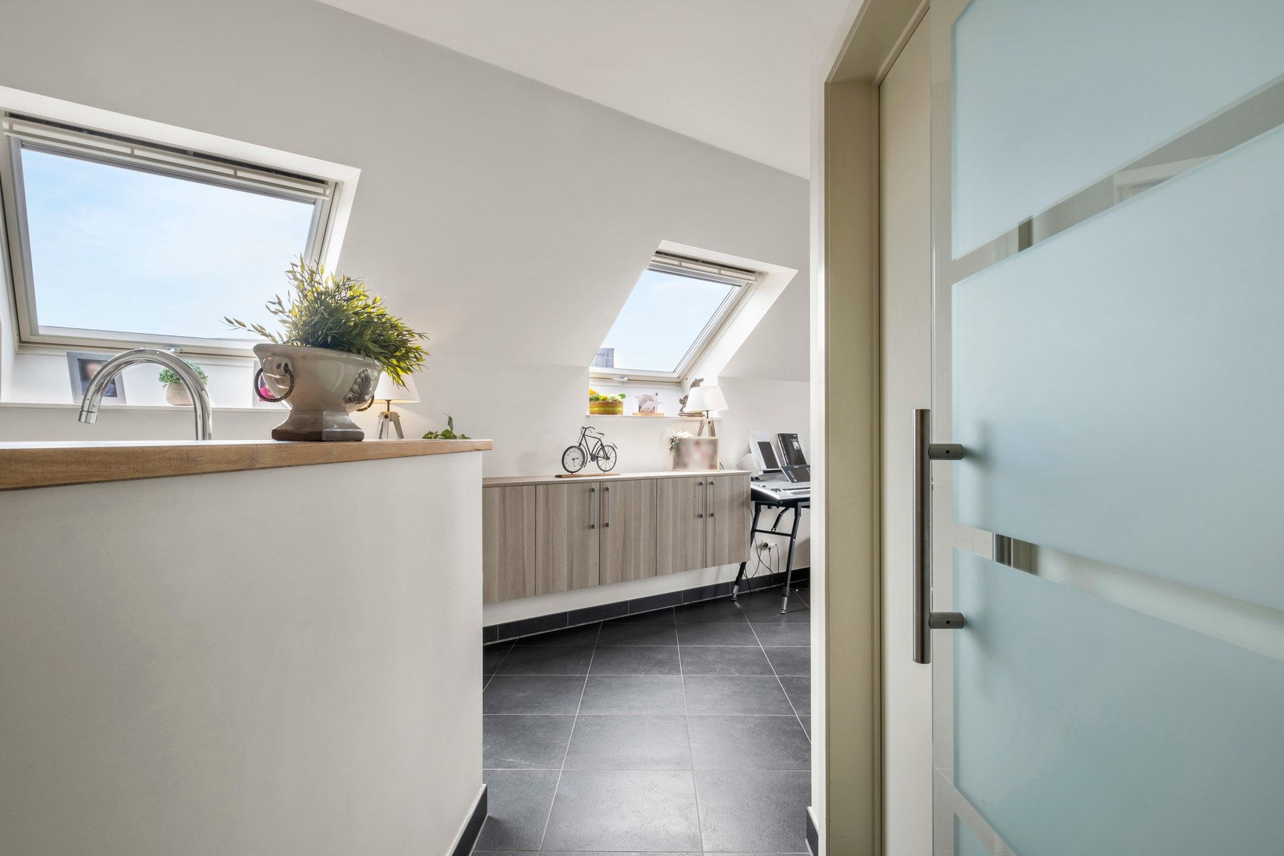 Ruim appartement te Aartrijke foto 18