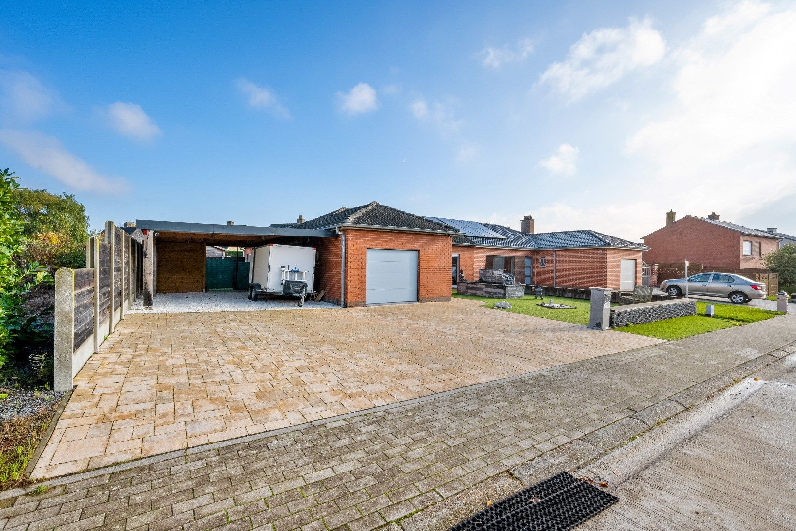 Comfortabele gezinswoning in rustige wijk foto {{pictureIndex}}