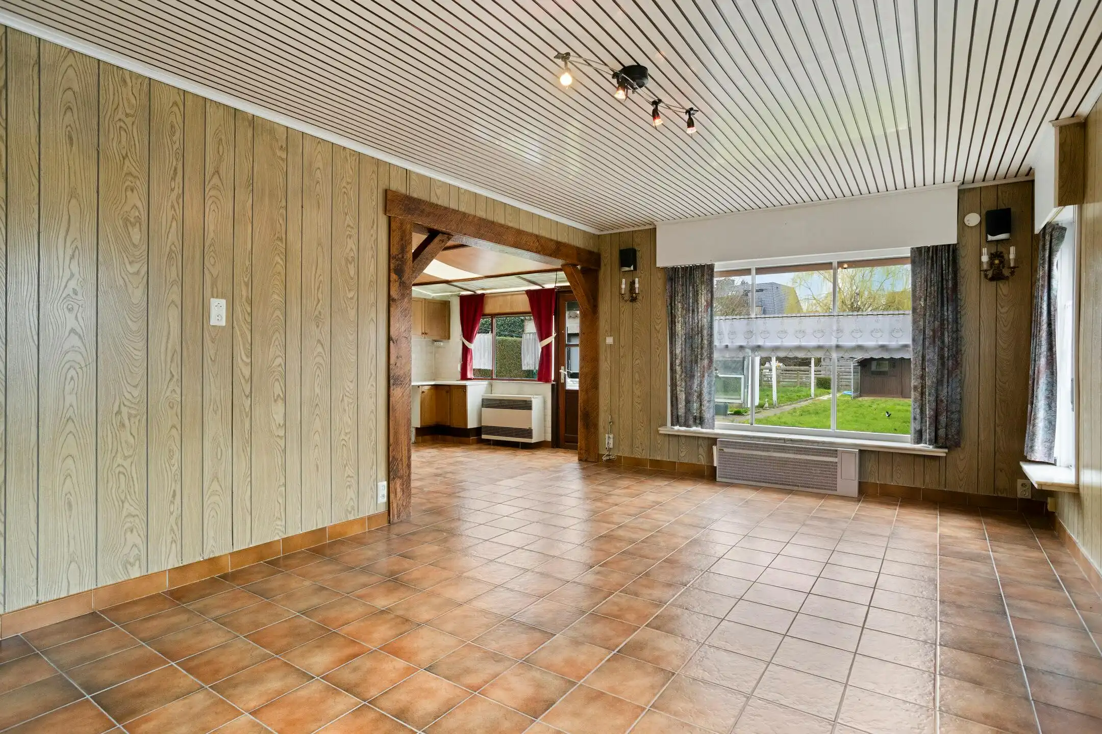 Vrijstaand huis op een rustige locatie in centrum Oostkamp  foto 3