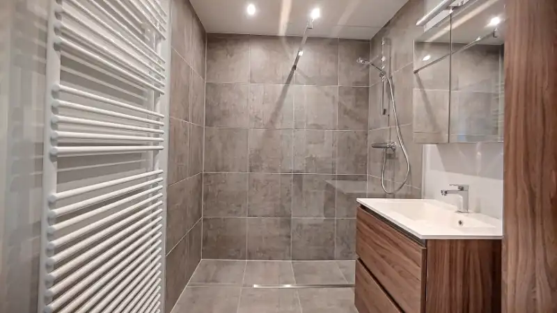 Mooi afgewerkt één-slaapkamer-appartement foto 2