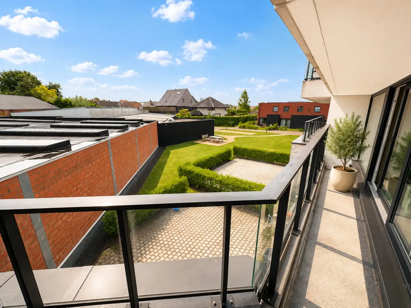 Lichtrijk 2-slp appartement met zonnig terras én garage, Torhout foto 6