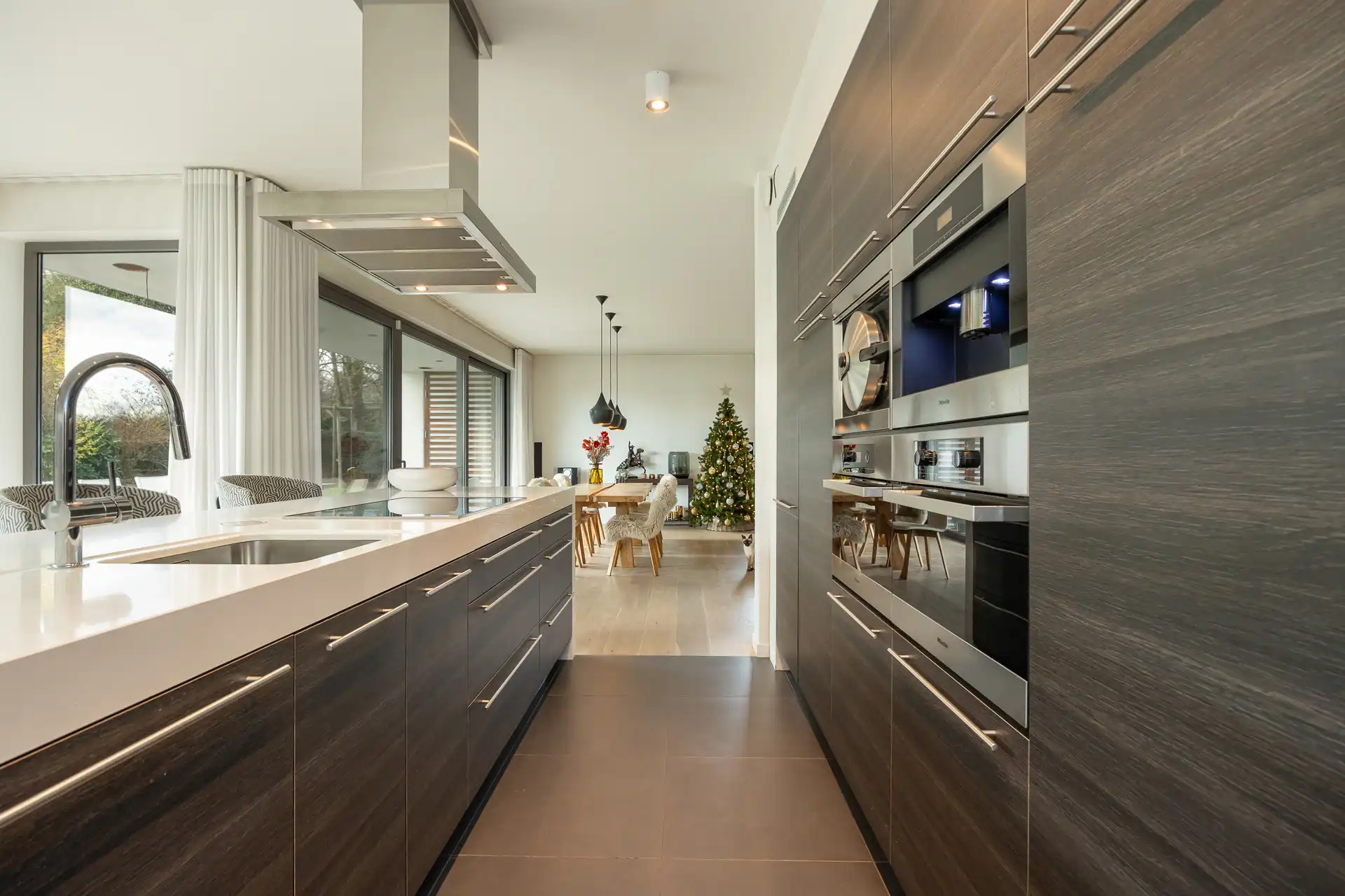 Exclusieve, strakke luxevilla met indrukwekkend basement in groene topwijk van Grimbergen foto 7