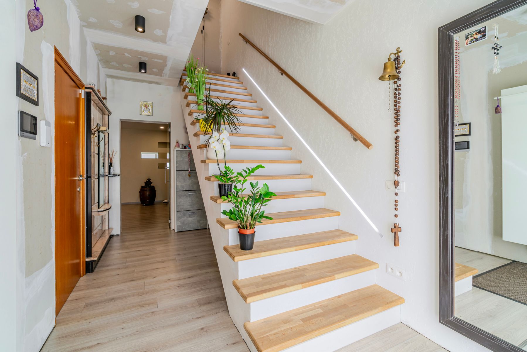 Instapklare woning met 6 slaapkamers en 2 badkamers  foto 7