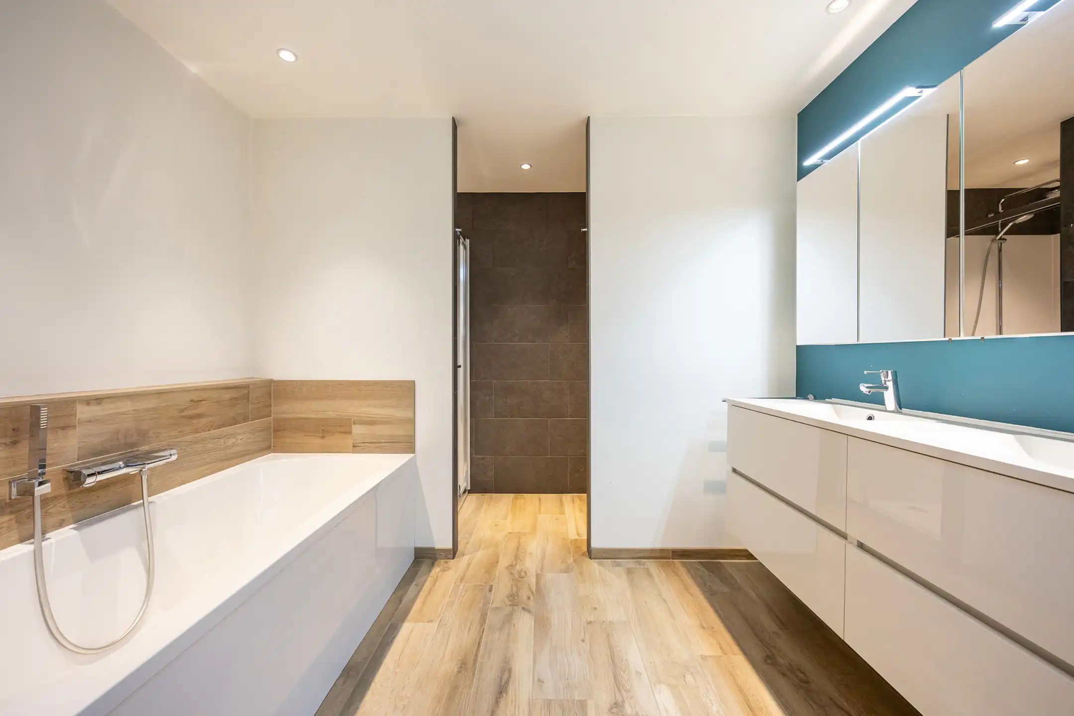 Instapklare woning met 4 slpks en tuin nabij centrum Beerse foto 21