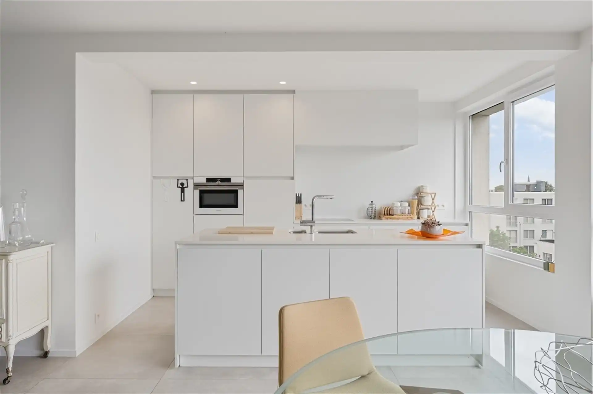 Ruim en stijlvol appartement met terras en prachtig uitzicht in hartje Aalst foto 6