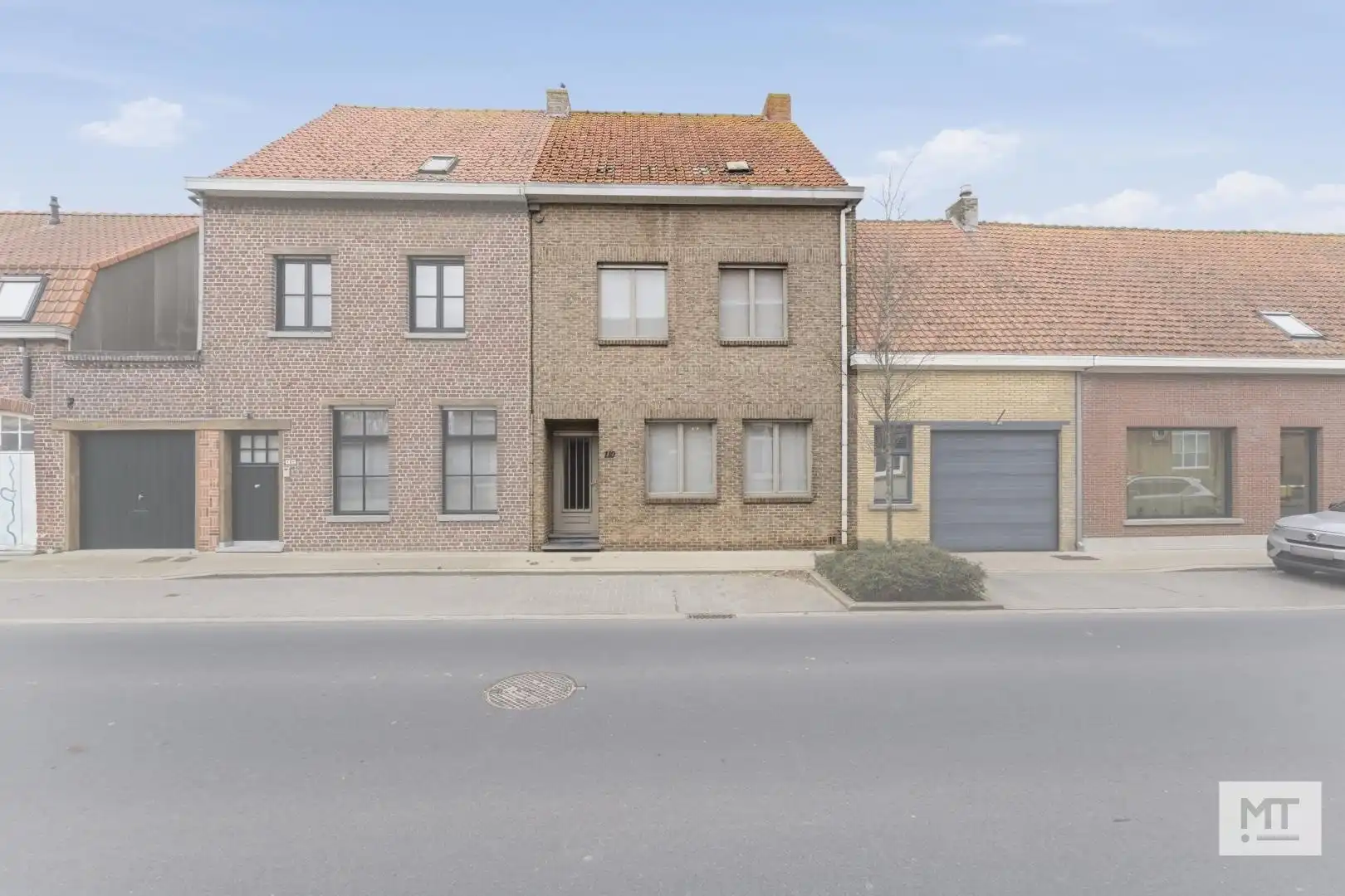 Te renoveren woning met 3 slaapkamers (5 mogelijk) en stadstuin in Bikschote foto 2